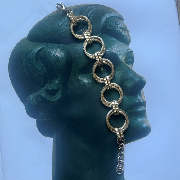 gold rings bracelet - Picture 4 of 4